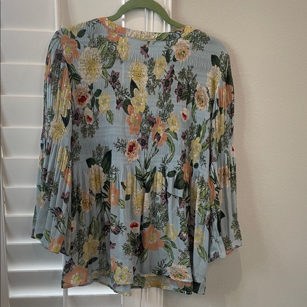 Spense Multicolor Floral V-Neck Blouse - Picture 4 of 4
